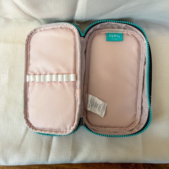 Kipling 50 Pens Case in Girl Doodle print Pencil or Cosmetic Case NWOT - Picture 7 of 8